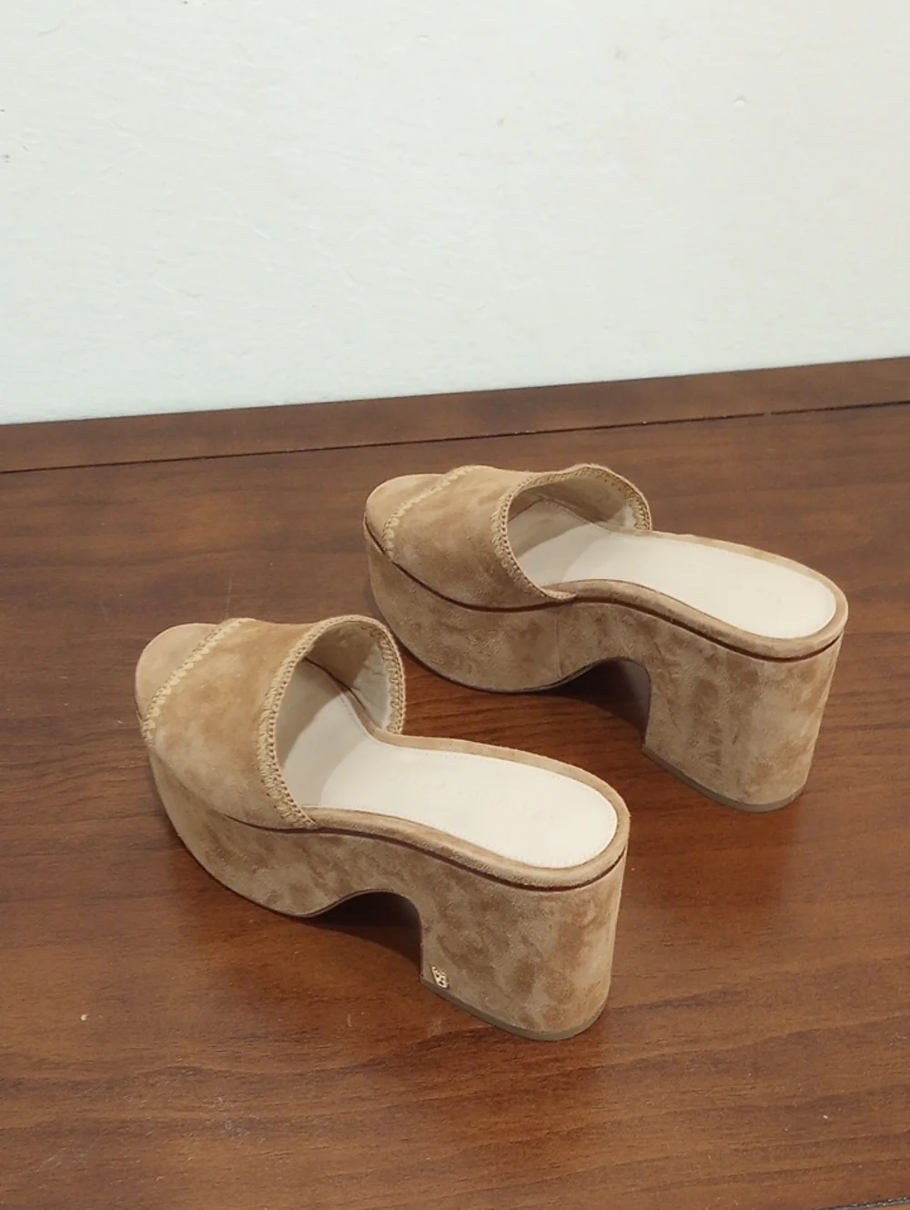 Veronica Beard Dessie Platform Real Leather Suede Sandals in Latte, Size 7M